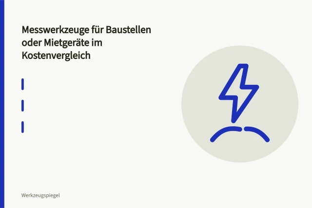 Rotationslaser auf Stativ mit Nivellierlatte auf einer Baustelle. Messwerkzeuge für Baustellen oder Mietgeräte im Kostenvergleich